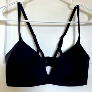 Lululemon Take Shape Bra - New with tags -34B